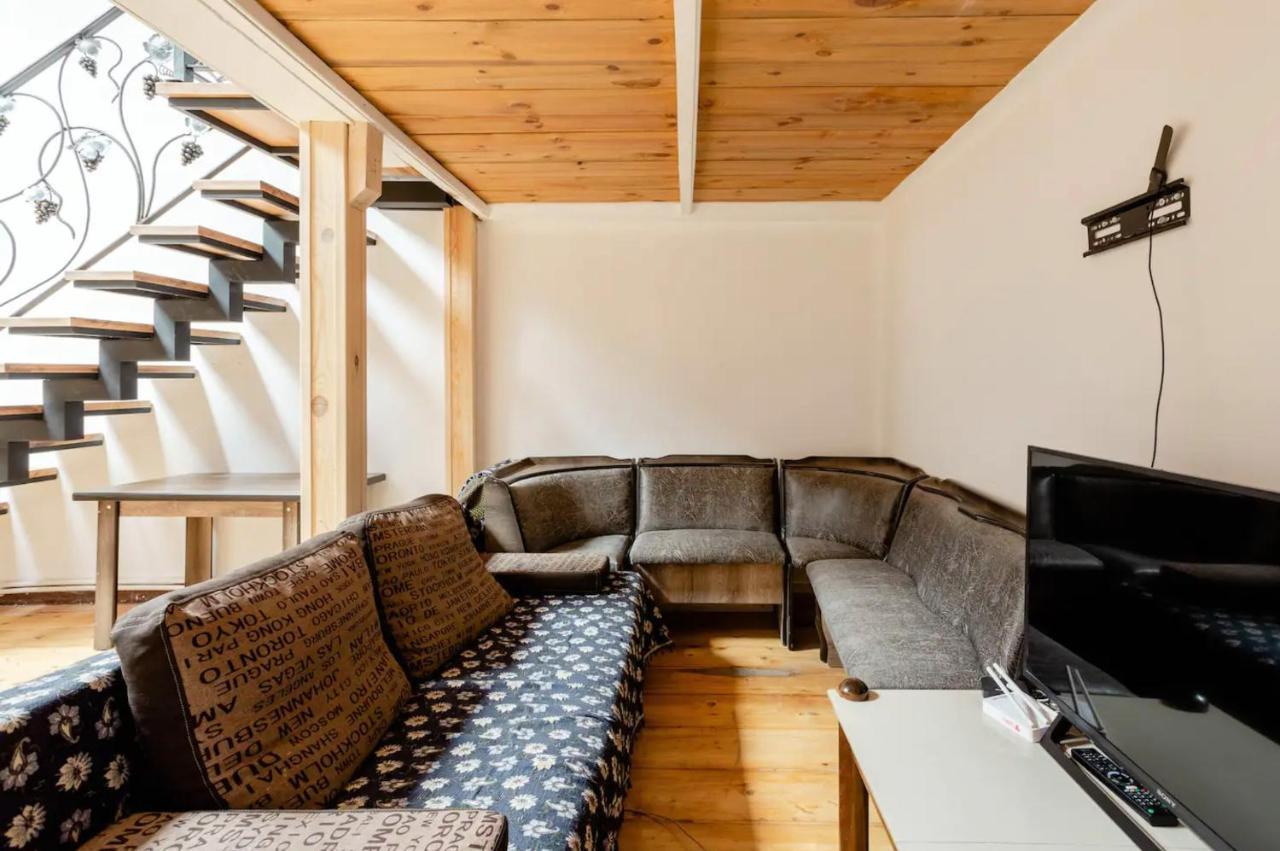 Lovely Dulcet Loft In Center Of Rustaveli Tbilisi Eksteriør billede
