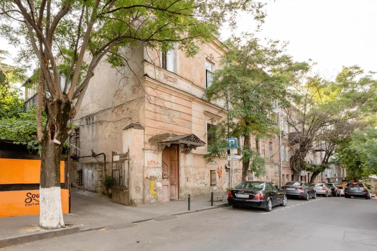 Lovely Dulcet Loft In Center Of Rustaveli Tbilisi Eksteriør billede